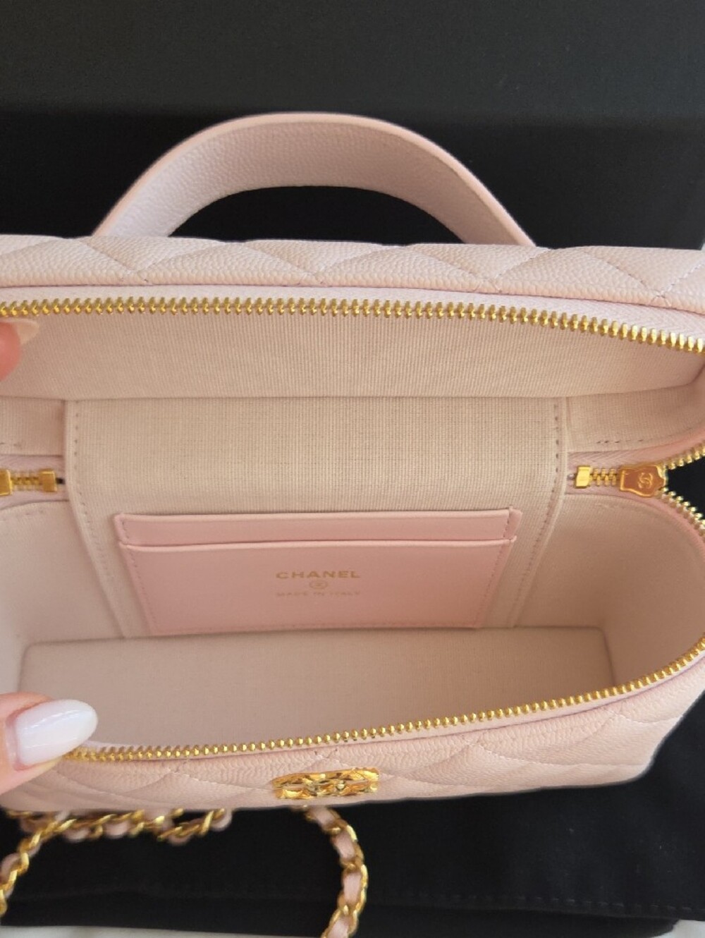 Chanel Caviar Vanity Bag - Picture 6 of 9